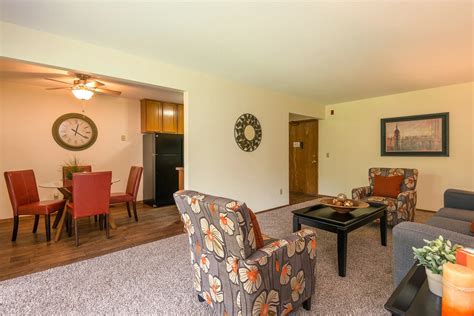 Learn more about Royal Oaks Apartments located at 8015 36th Ave N, New Hope, MN 55427. . Oaks at new hope